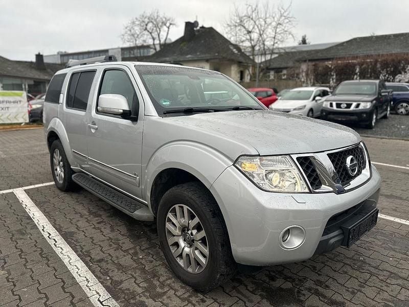 Silber Gebraucht 2014 Nissan Pathfinder SUV | 12.499 € - Bild 1/4