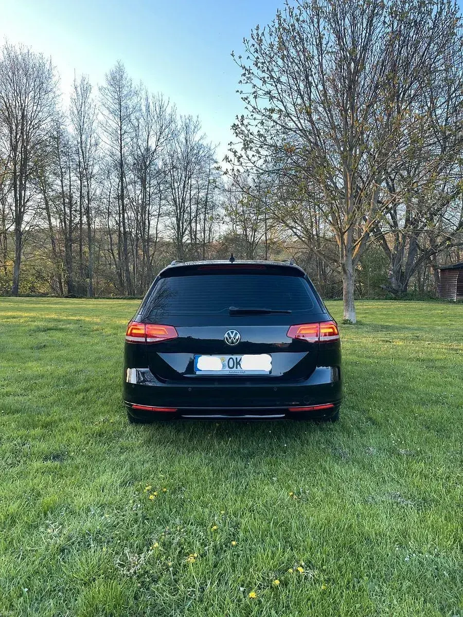 Usata VW Passat Trendline 150 CV (110 kW) 2015 Nero Berlina