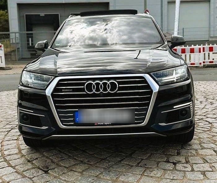 Schwarz Gebraucht 2018 Audi Q7 Sport SUV | 23.999 € (Fairer Preis) - Bild 1/4