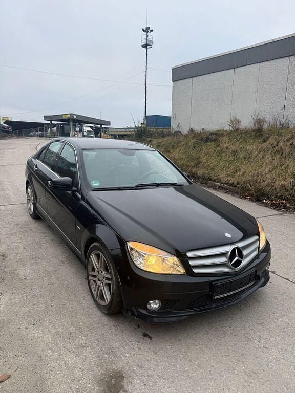 Gebraucht Mercedes C200 Avantgarde 184 PS (135 kW) 2010 Schwarz Limousine