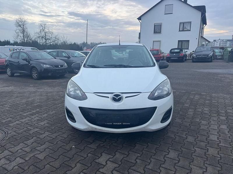 Gebraucht Mazda 2 Active 75 PS (55 kW) 2012 Weiß Limousine