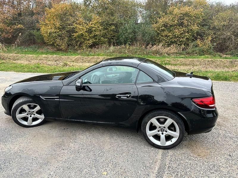 Schwarz Gebraucht 2018 Mercedes SLC200 Cabrio | 21.490 € (Guter Preis) - Bild 1/4