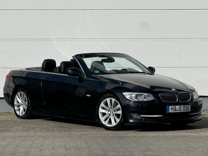 Schwarz Gebraucht 2012 BMW 330 Cabriolet Performance Cabrio | 10.990 € (Fairer Preis) - Bild 1/4