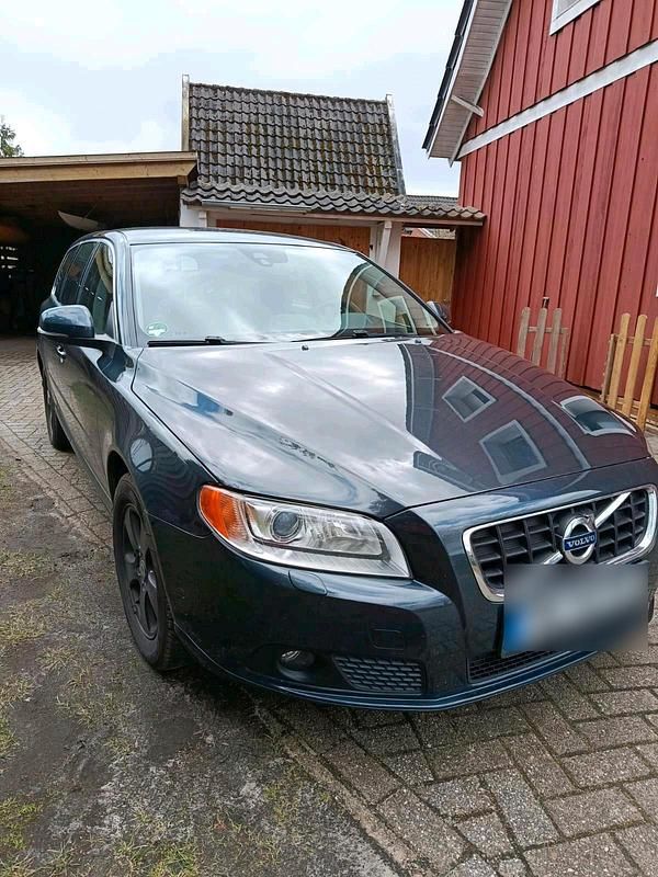Gebraucht Volvo V70 136 PS (100 kW) 2012 Blau Kombi