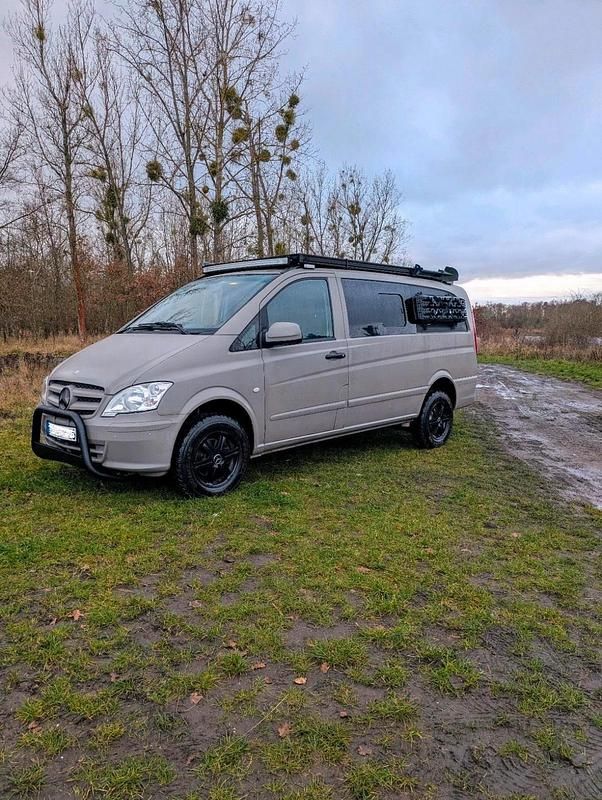 Gebraucht 2011 Mercedes Vito Van / Kleinbus | 19.999 € - Bild 1/4