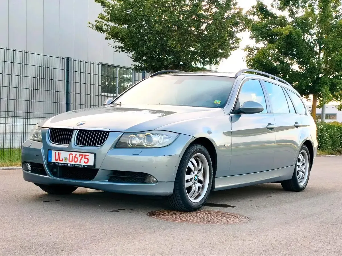 Gebraucht BMW 325 218 PS (160 kW) 2006 Grau Kombi