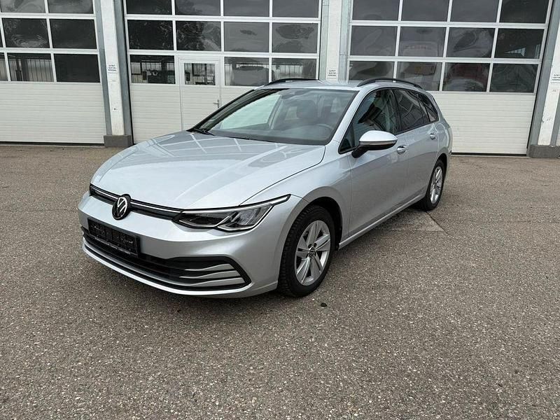 Gebraucht VW Golf VIII Life 150 PS (110 kW) 2022 Silber Kombi
