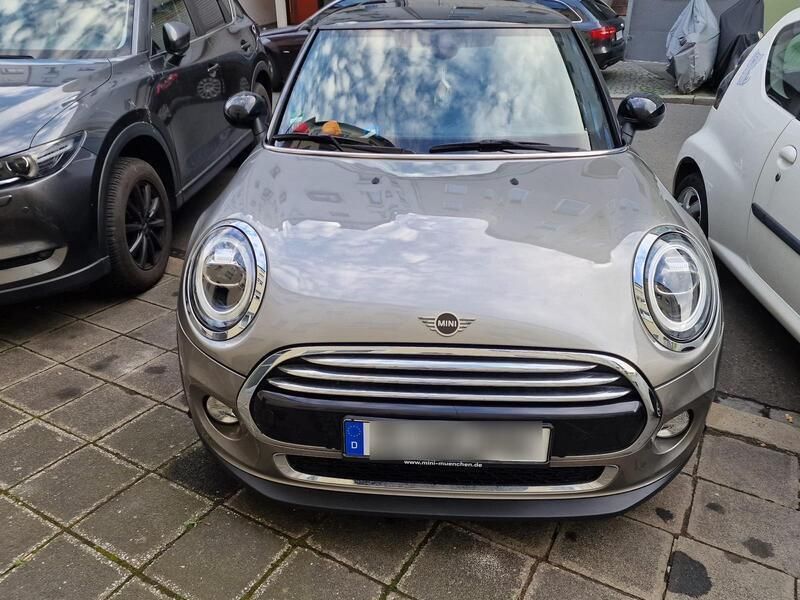 Grau Gebraucht 2019 Mini Cooper Kleinwagen | 17.500 € (Fairer Preis) - Bild 1/4