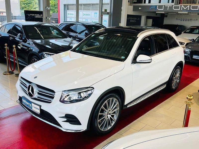 Weiß Gebraucht 2018 Mercedes GLC220 AMG line SUV | 25.999 € (Etwas zu teuer) - Bild 1/4