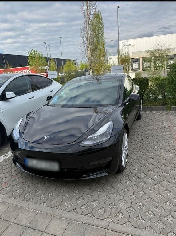 Schwarz Gebraucht 2023 Tesla Model 3 Long Range RWD Limousine | 25.200 € (Fairer Preis) - Bild 1/4