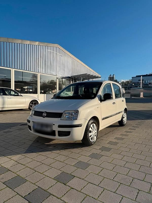 Weiß Gebraucht 2011 Fiat Panda Kleinwagen | 2.800 € (Fairer Preis) - Bild 1/4