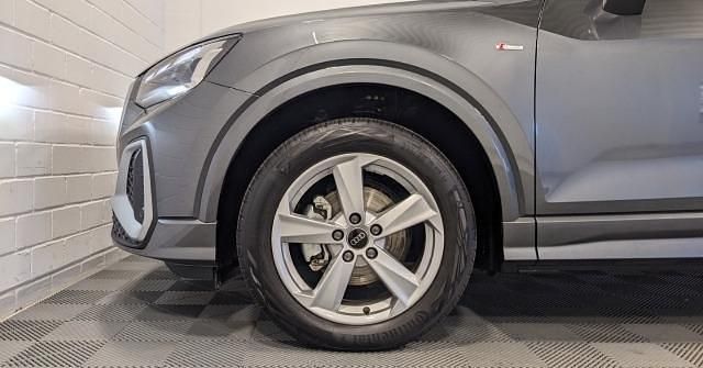 Gebraucht Audi Q2 S-Line 150 PS (110 kW) 2025 Metallic SUV