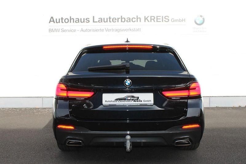 Gebraucht BMW 530 M Sport 286 PS (210 kW) 2023 Schwarz Kombi