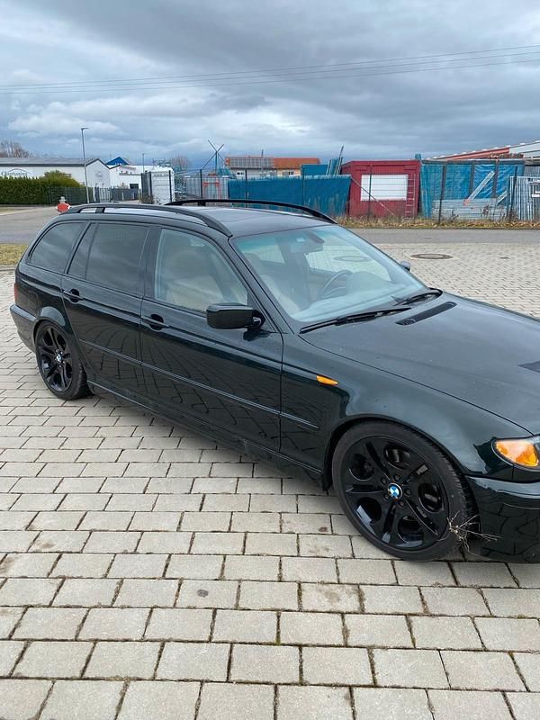 Gebraucht BMW 330 M Sport 184 PS (135 kW) 2001 Grün Kombi