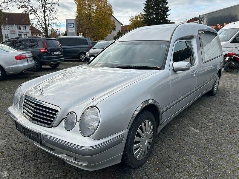 Second-hand Mercedes E270 170 CP (125 kW) 2002 Argintiu Break