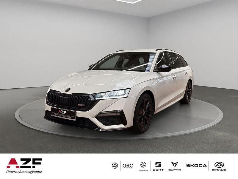 Moonweiß perleffekt Gebraucht 2021 Skoda Octavia RS Kombi | 23.780 € (Fairer Preis) - Bild 1/4