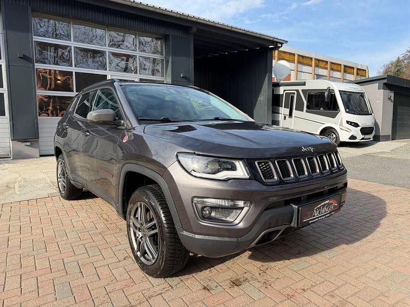 Gebraucht Jeep Compass Trailhawk 170 PS (125 kW) 2020 Grau SUV