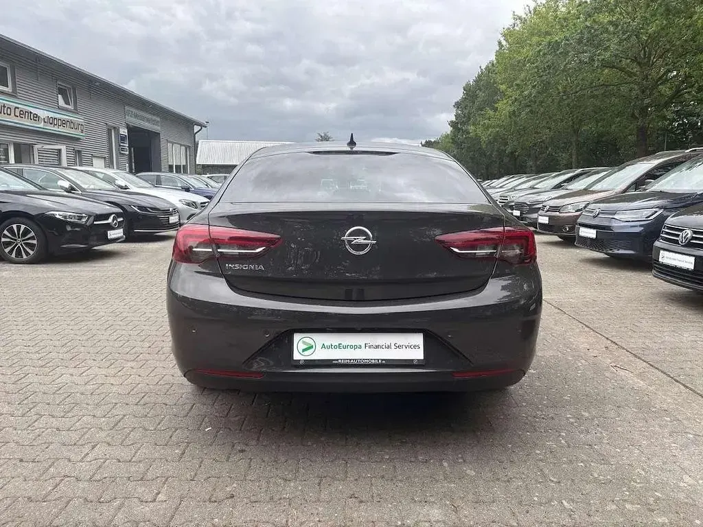 Gebraucht Opel Insignia Elegance 122 PS (89 kW) 2021 Stone brown met (058p) Limousine