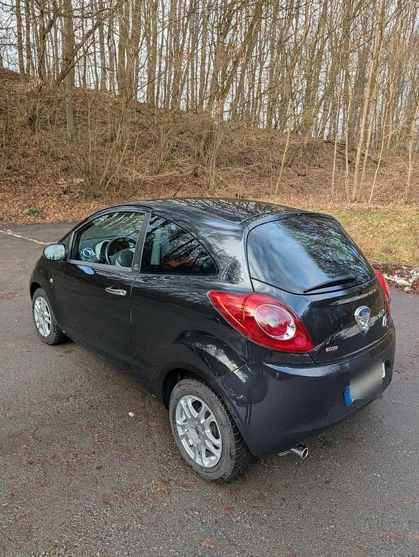 Gebraucht Ford Ka 75 PS (55 kW) 2012 Schwarz Kleinwagen