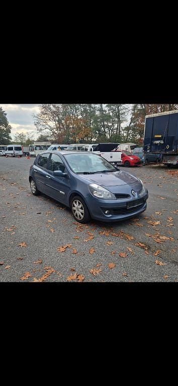 Gebraucht Renault Clio II Dynamique 75 PS (55 kW) 2009 Blau Limousine
