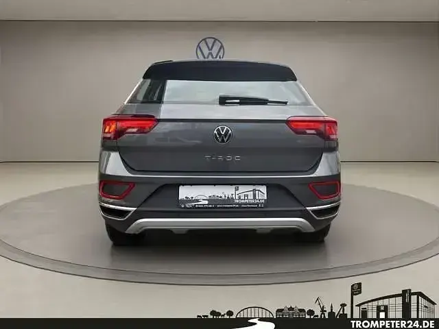 Second-hand VW T-Roc Style 150 CP (110 kW) 2022 Gri SUV