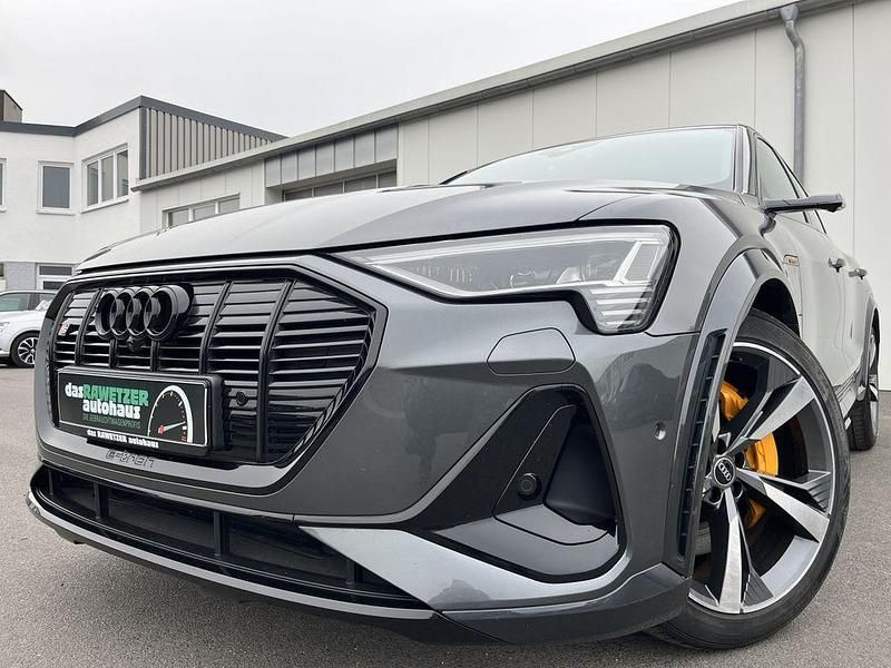 Gebraucht Audi e-tron Sport 369 kW (503 PS) 2022 Daytonagrau SUV