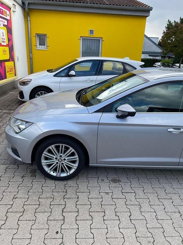 Silber Gebraucht 2017 Seat Leon ST XCELLENCE Kombi | 12.990 € (Guter Preis) - Bild 1/4