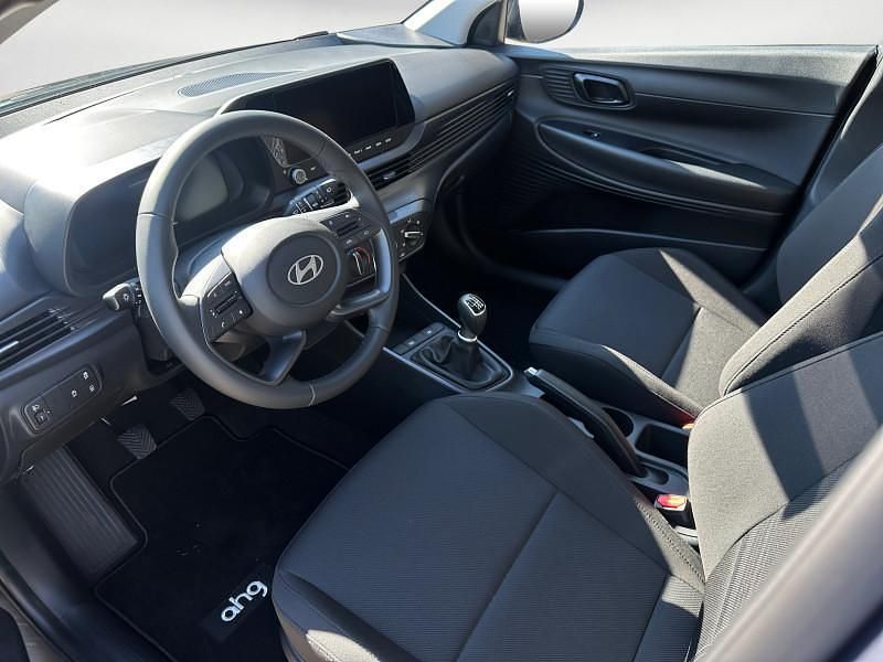 Neu Hyundai Bayon Select 101 PS (74 kW) 2025 Grau SUV
