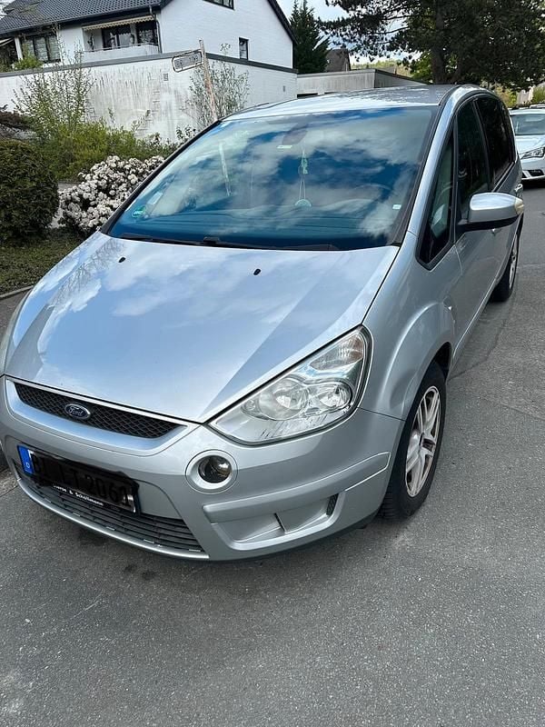Second-hand Ford S-MAX 140 CP (102 kW) 2006 Argintiu Monovolum