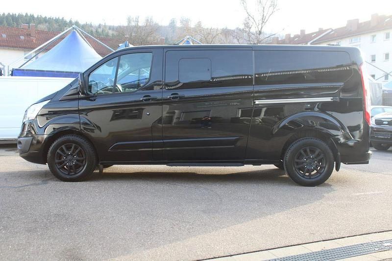 Gebraucht Ford Tourneo Titanium 170 PS (125 kW) 2017 Schwarz Kombi