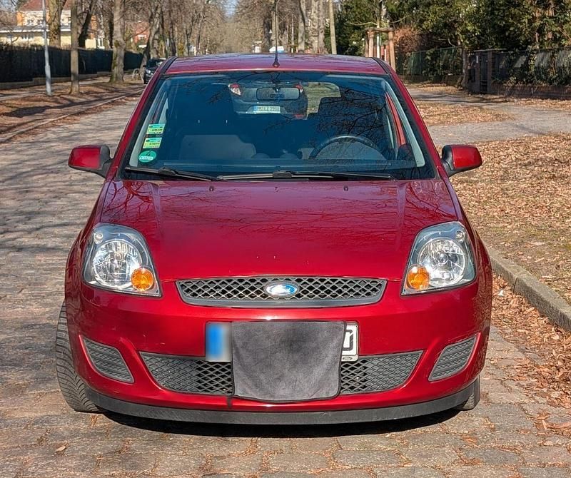 Gebraucht Ford Fiesta Style 69 PS (50 kW) 2008 Orange Kleinwagen