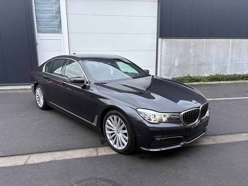 Schwarz Gebraucht 2016 BMW 730 Limousine | 24.999 € (Fairer Preis) - Bild 1/4