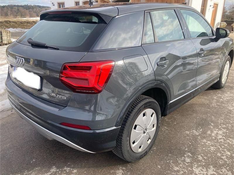 Gebraucht Audi Q2 150 PS (110 kW) 2018 Grau SUV