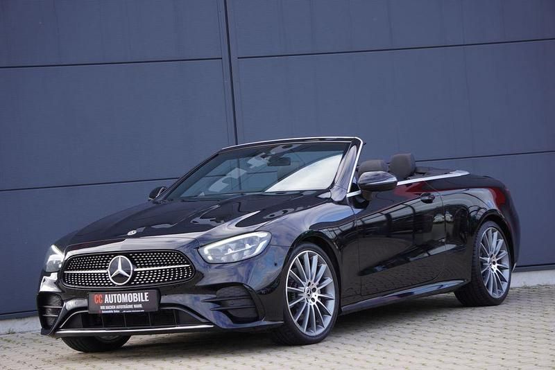 Gebraucht Mercedes E200 AMG 197 PS (144 kW) 2021 Schwarz Cabrio