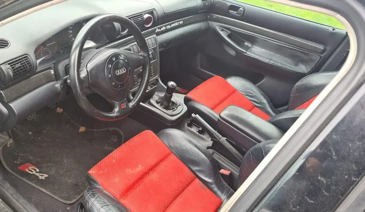 Gebraucht Audi A4 Sport 150 PS (110 kW) 1995 Rot Limousine