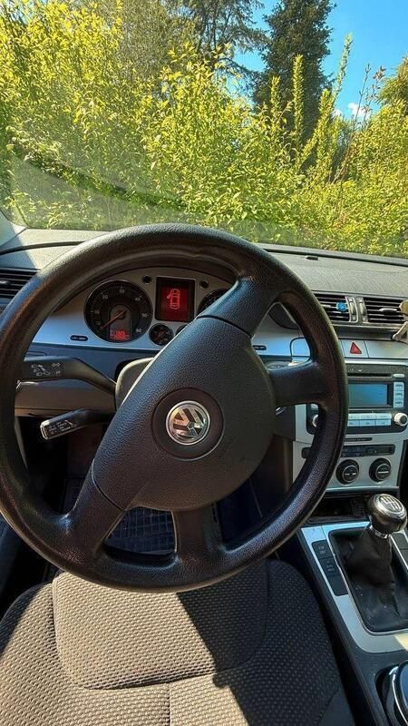 Blau Gebraucht 2008 VW Passat Individual Kombi | 2.500 € (Fairer Preis) - Bild 1/4