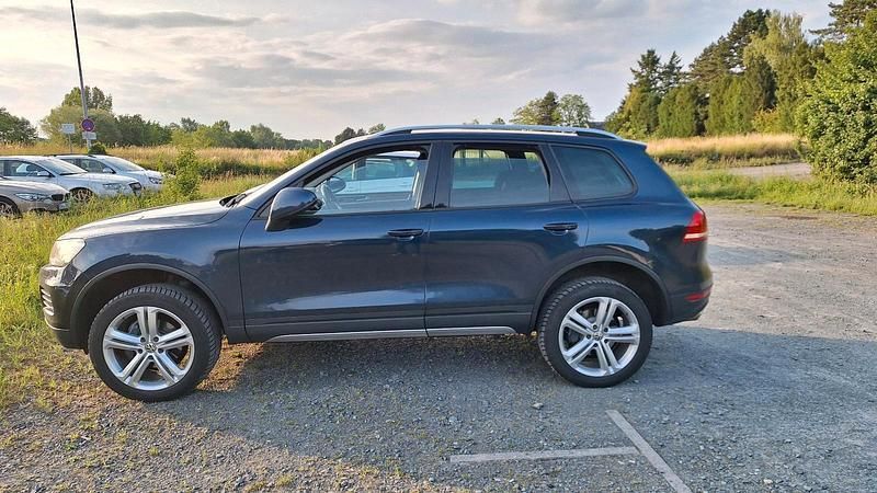 Blau Gebraucht 2014 VW Touareg SUV | 18.000 € (Etwas zu teuer) - Bild 1/4