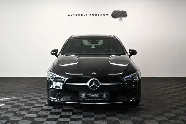 Gebraucht Mercedes CLA180 136 PS (100 kW) 2019 Schwarz Limousine