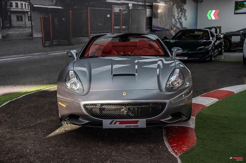 Gebraucht Ferrari California 489 PS (359 kW) 2012 Grau Cabrio