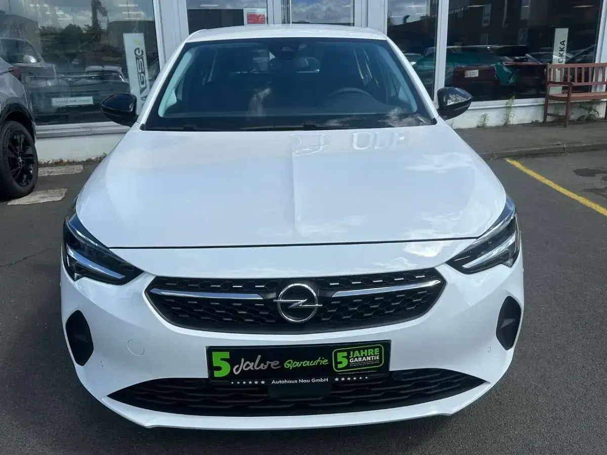 Gebraucht Opel Corsa Elegance 102 PS (75 kW) 2023 Jade weiss/arktis weiss Kleinwagen