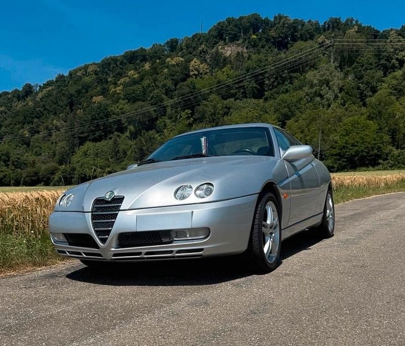 Silber Gebraucht 2004 Alfa Romeo GTV Coupé | 8.299 € - Bild 1/4