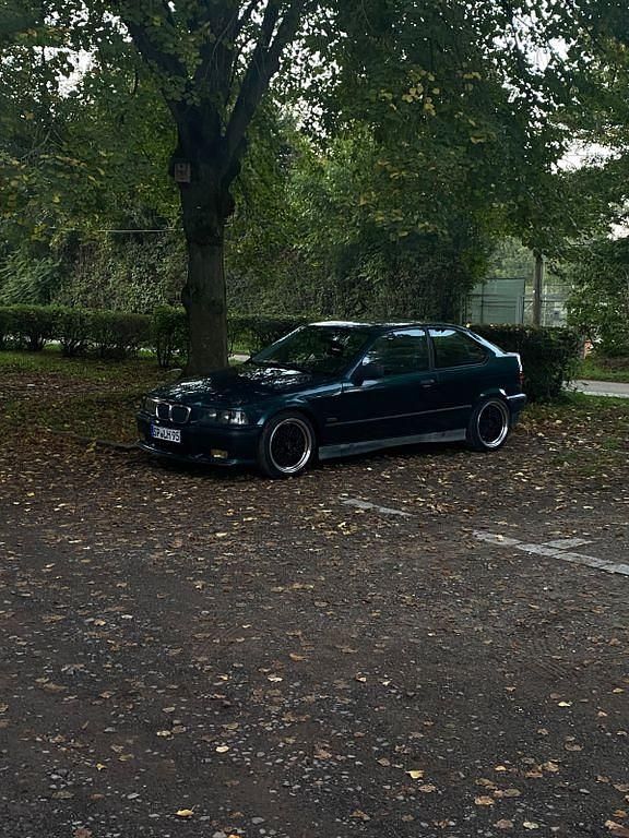 Grün Gebraucht 1995 BMW 318 Compact M Sport Kleinwagen | 6.200 € - Bild 1/4