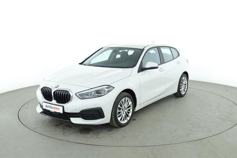 Weiß Gebraucht 2022 BMW 118 Advantage Kleinwagen | 23.810 € (Etwas zu teuer) - Bild 1/3
