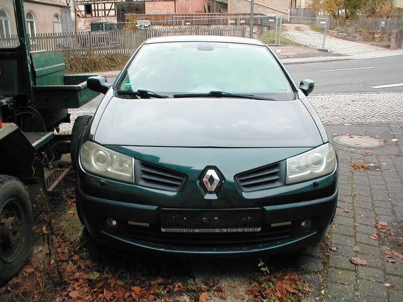 Grün Gebraucht 2007 Renault Mégane Cabriolet Dynamique Cabrio | 1.000 € (Superpreis) - Bild 1/4