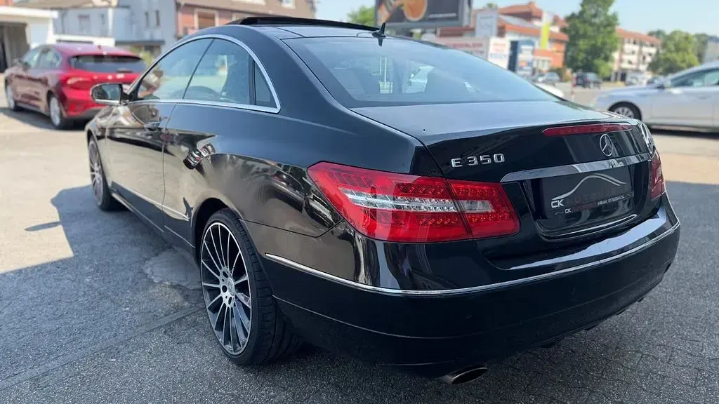 Gebraucht Mercedes E350 292 PS (214 kW) 2009 Schwarz Coupé