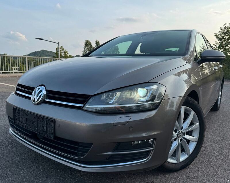 Grau Gebraucht 2013 VW Golf VII R-line Limousine | 9.500 € (Fairer Preis) - Bild 1/4