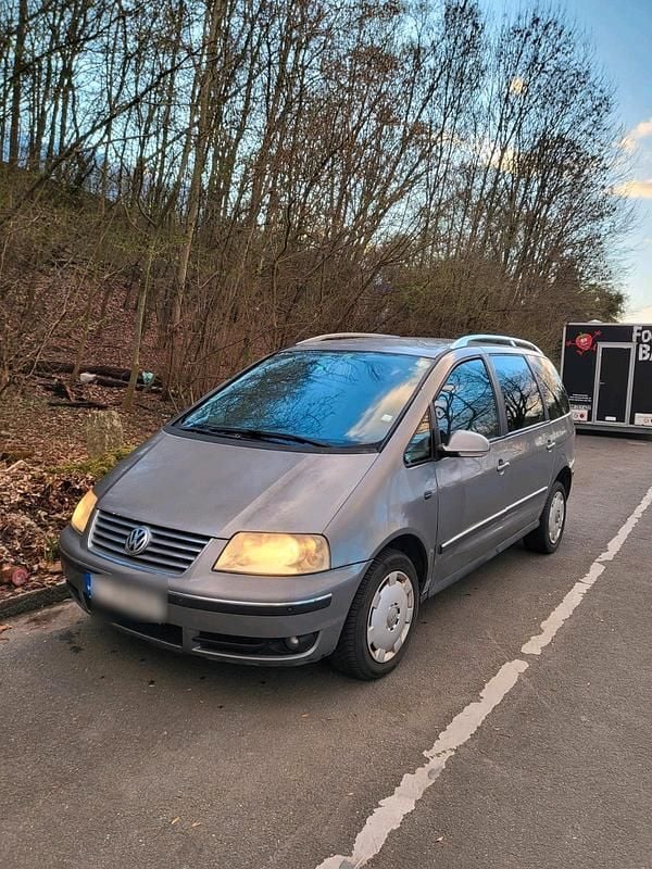 Gebraucht VW Sharan 116 PS (85 kW) 2006 Gold Van / Kleinbus