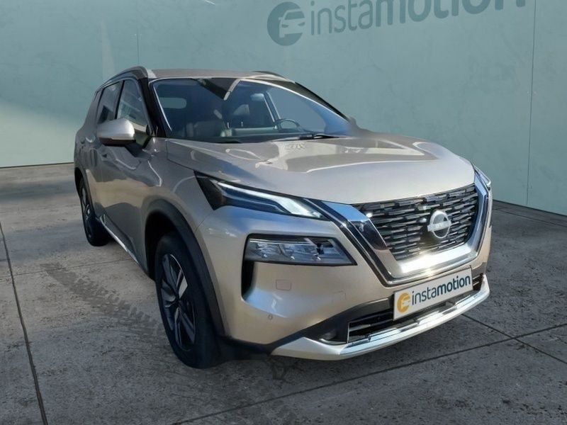 Braun Gebraucht 2023 Nissan X-Trail Tekna SUV | 34.640 € (Etwas zu teuer) - Bild 1/4