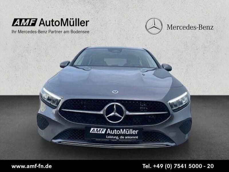 Gebraucht Mercedes A250 Advanced Plus 163 PS (119 kW) 2024 Lack mountaingrau Limousine