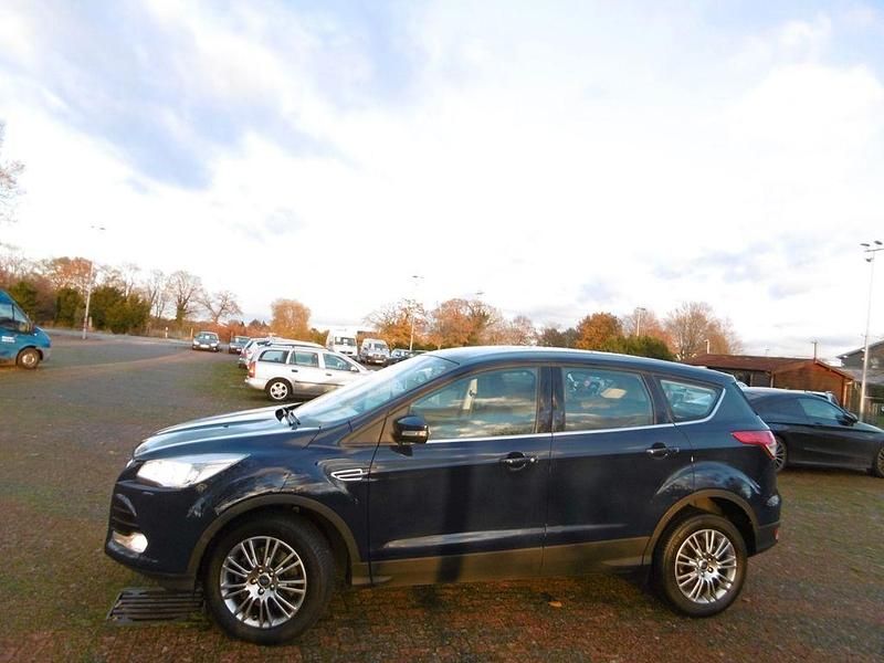 Gebraucht Ford Kuga Titanium 163 PS (119 kW) 2014 Blau SUV